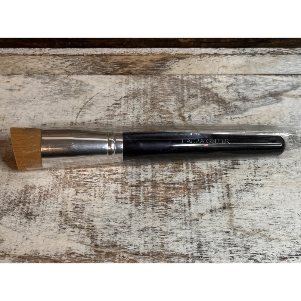 Laura Geller Angled Liquid Foundation Brush‎ Black Handle NEW | MSRP = $25